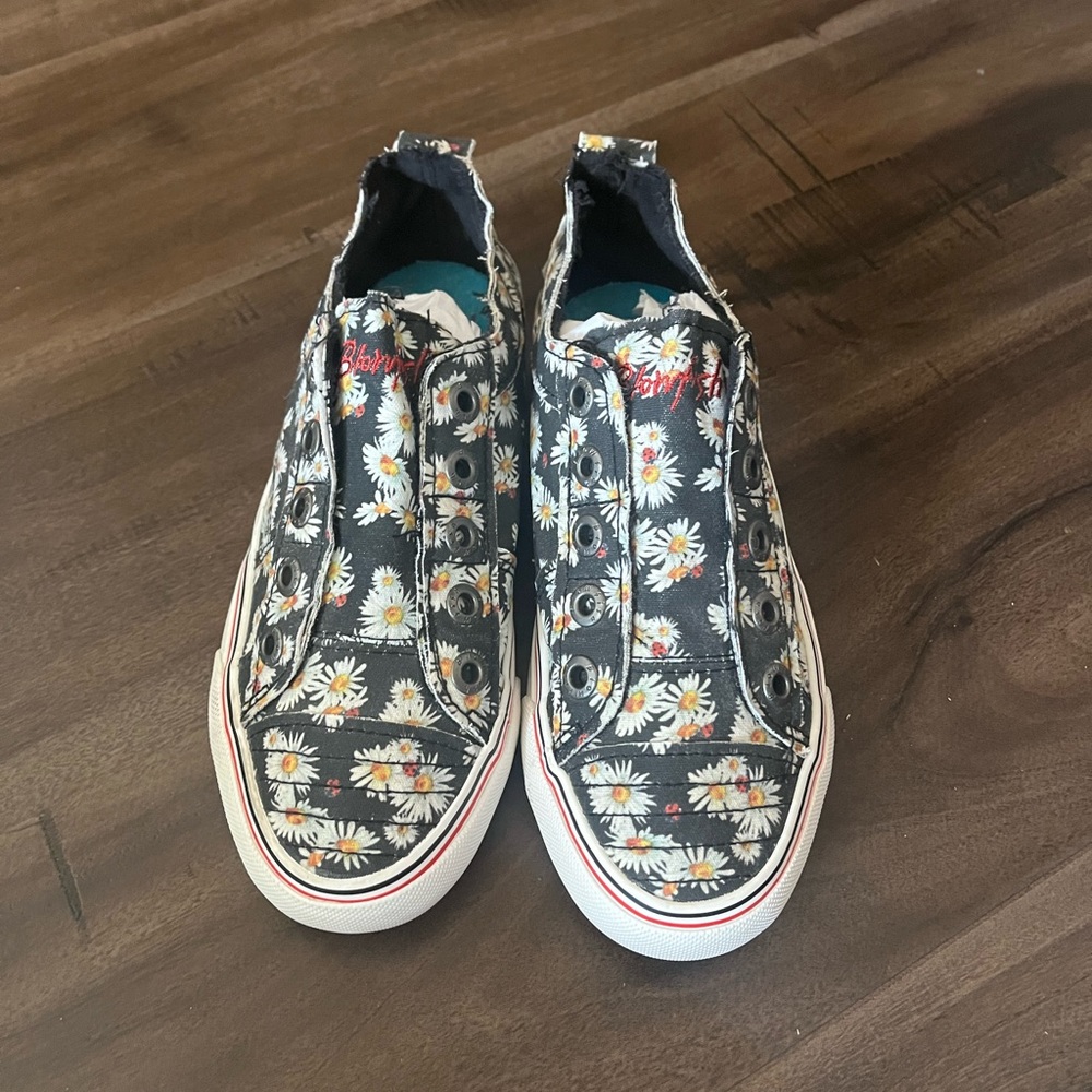 Blowfish Black Sunflower Shoes
